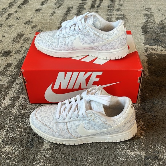 Nike Dunk Low White Paisley - Picture 2 of 5